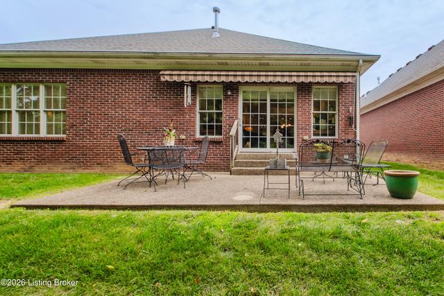 7120 Brett Frazier Dr, Louisville, KY 40291