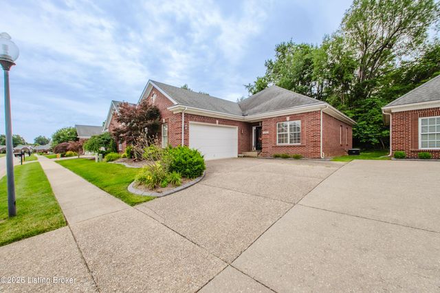 7120 Brett Frazier Dr, Louisville, KY 40291