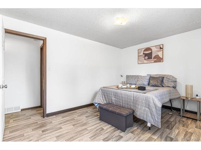 5530 Crystal Way, Denver, CO 80239