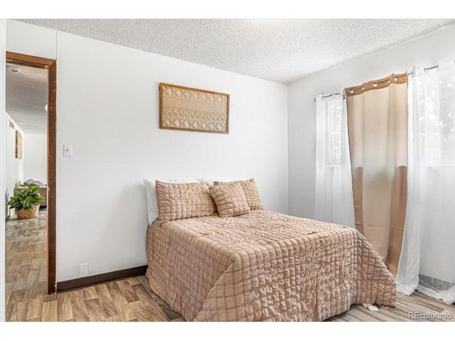 5530 Crystal Way, Denver, CO 80239