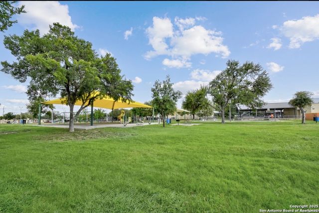 1303 Lombrano St, San Antonio, TX 78207