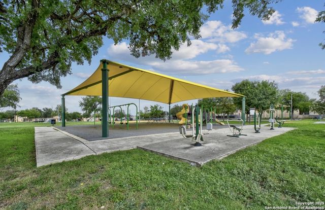 1303 Lombrano St, San Antonio, TX 78207