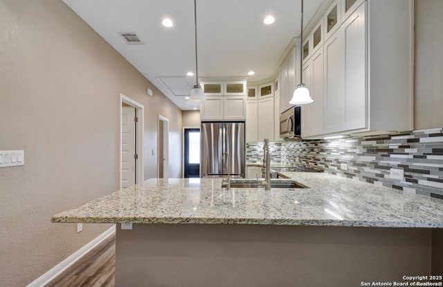 1303 Lombrano St, San Antonio, TX 78207