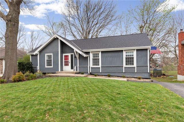 10014 Rosehill Road, Lenexa, KS 66215