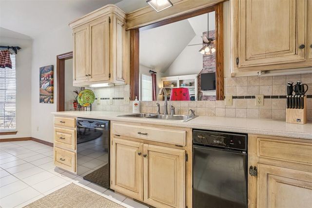 1308 Burnham Court, Edmond, OK 73025