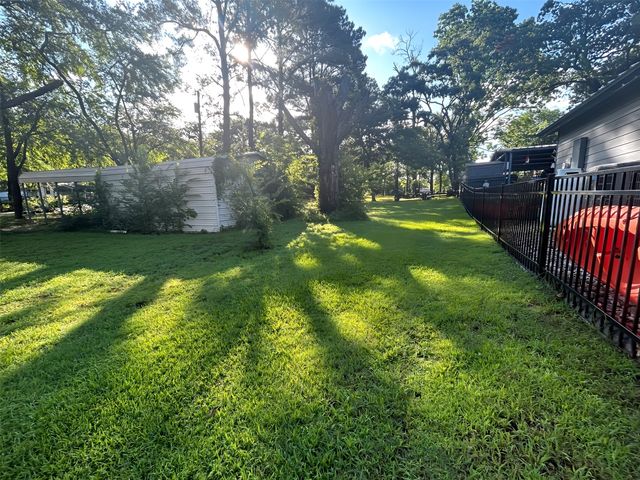 202 Thunderbird Drive, Mabank, TX 75156