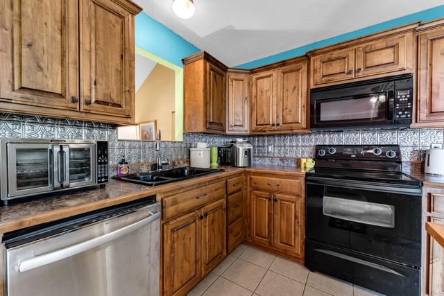 512 Rice Street, Clever, MO 65631