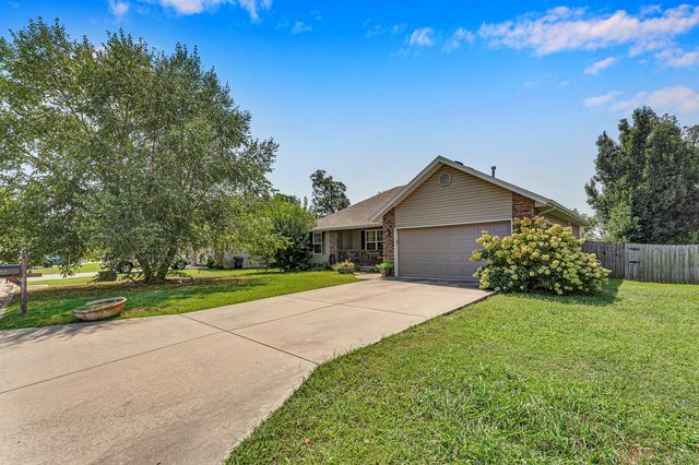 512 Rice Street, Clever, MO 65631