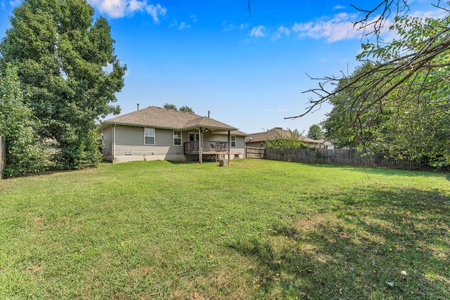 512 Rice Street, Clever, MO 65631