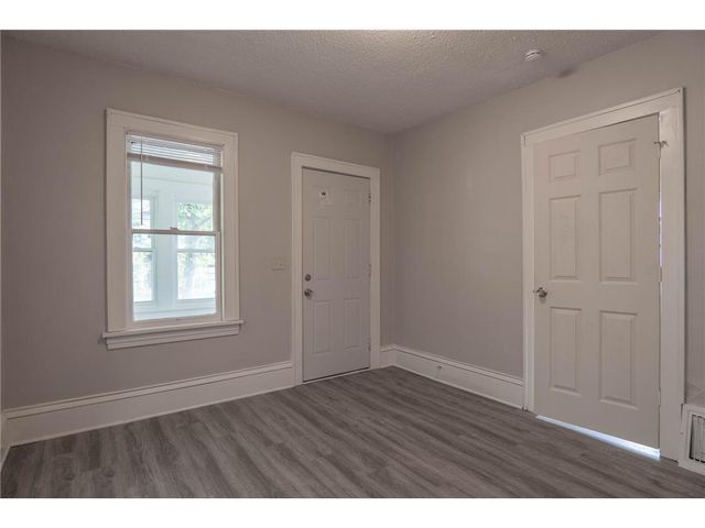 1002 Lowry Ave N, Minneapolis, MN 55411