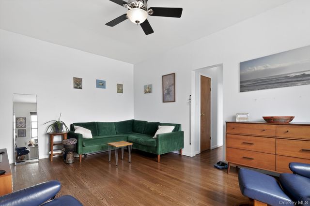 117-14 Union Turnpike FF2, Kew Gardens, NY 11415