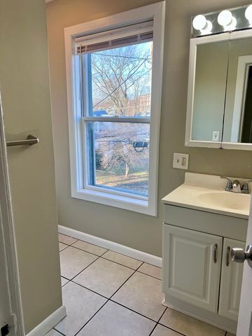 40 Hurd 2, Melrose, MA 02176