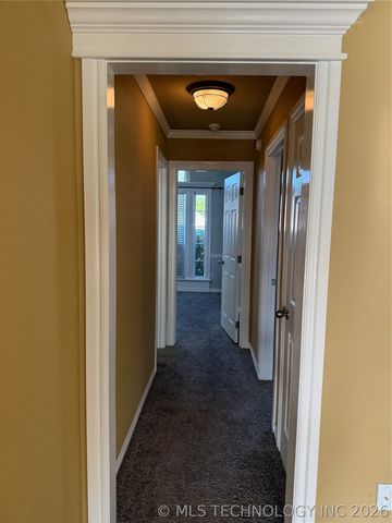 5202 Redbud Drive, Sand Springs, OK 74063