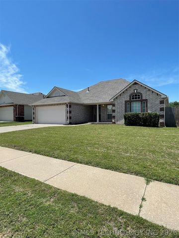5202 Redbud Drive, Sand Springs, OK 74063