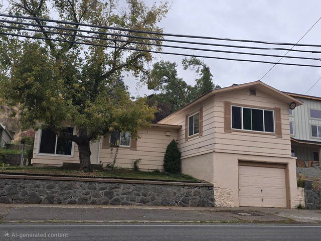 318 Riverside Drive, Klamath Falls, OR 97601