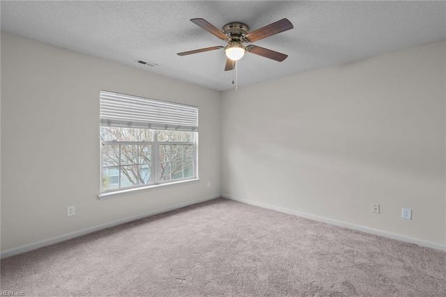 1705 Sawgrass LN, Portsmouth, VA 23703