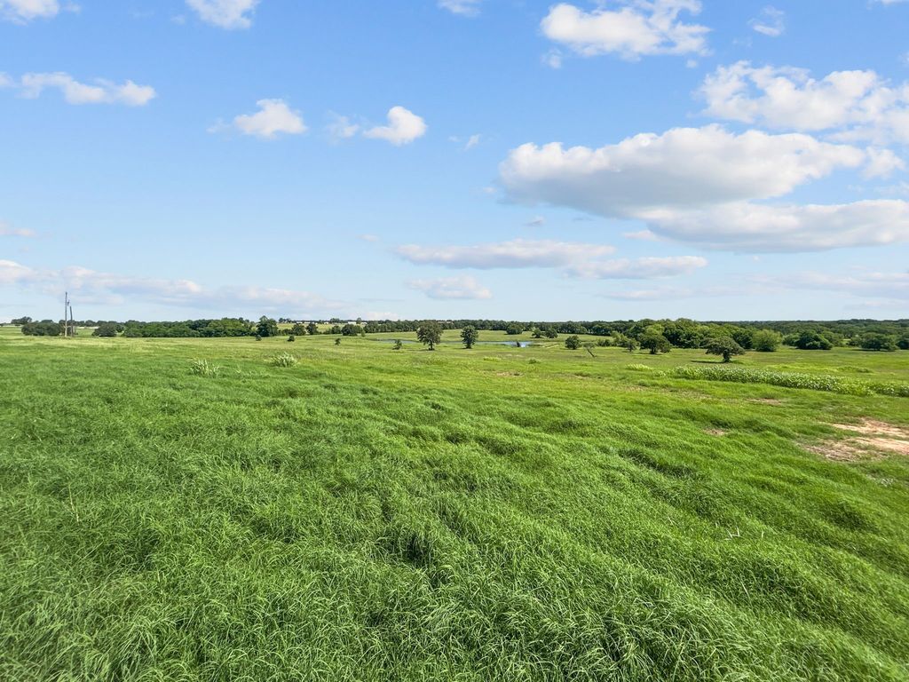 1592 FM 67, Covington, TX 76636