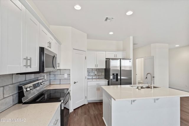 8191 E Cricket Song Trail, Tucson, AZ 85730