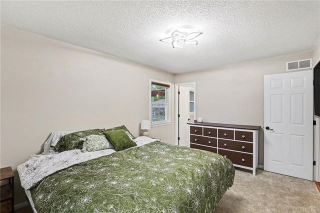 518 S Franklin Street, Raymore, MO 64083