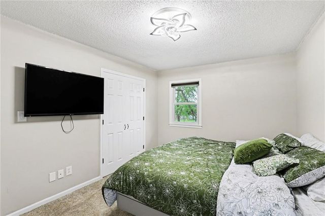 518 S Franklin Street, Raymore, MO 64083