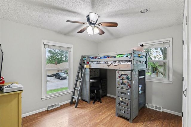 518 S Franklin Street, Raymore, MO 64083