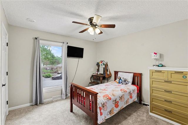 518 S Franklin Street, Raymore, MO 64083