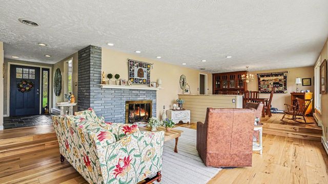 1607 E Putnam Drive, Midland, MI 48640