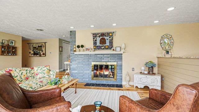 1607 E Putnam Drive, Midland, MI 48640