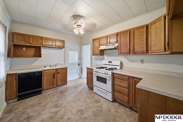 1031 E 10th Street, Fremont, NE 68025