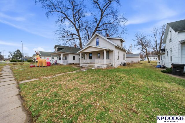 1031 E 10th Street, Fremont, NE 68025