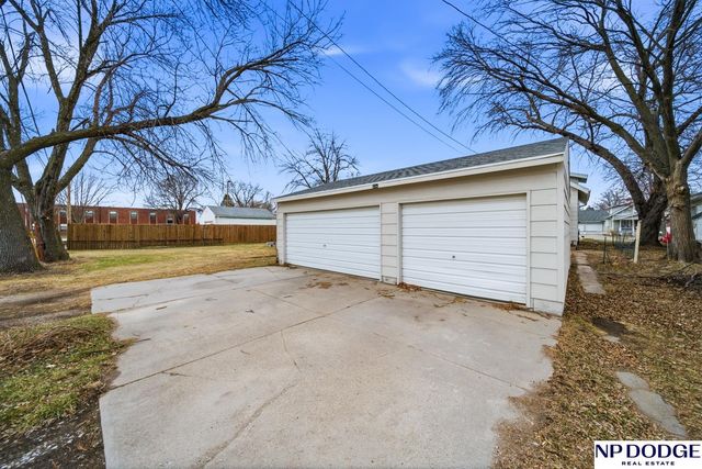 1031 E 10th Street, Fremont, NE 68025