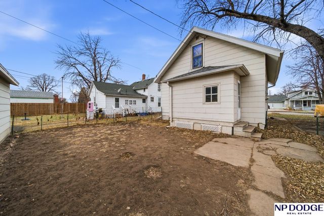 1031 E 10th Street, Fremont, NE 68025