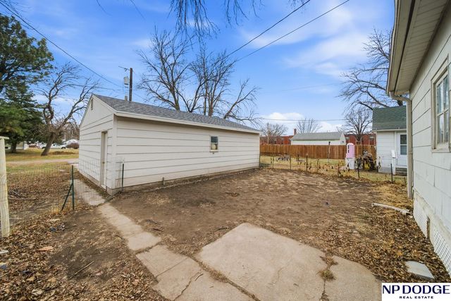 1031 E 10th Street, Fremont, NE 68025