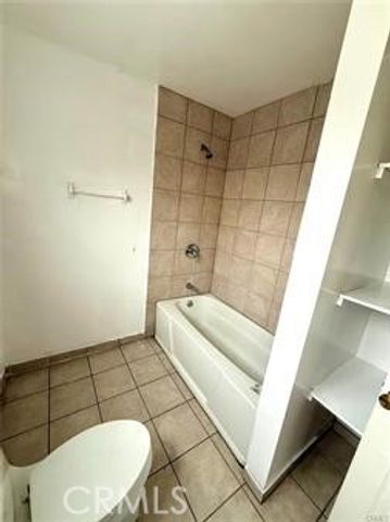 726 W 76th, Los Angeles, CA 90044