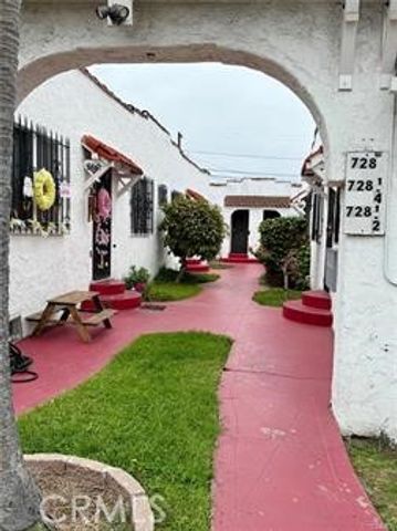 726 W 76th, Los Angeles, CA 90044