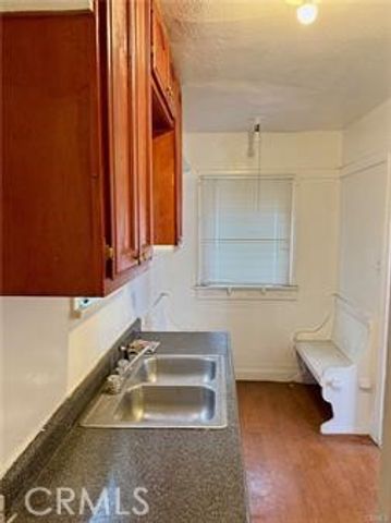 726 W 76th, Los Angeles, CA 90044