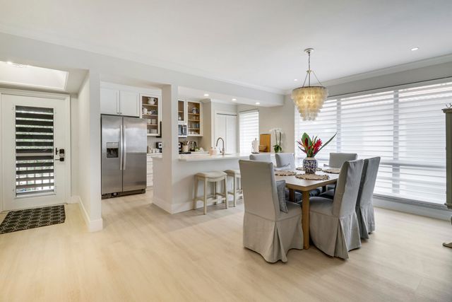 438 Brackenwood Lane S, Palm Beach Gardens, FL 33418