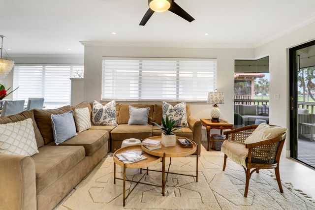 438 Brackenwood Lane S, Palm Beach Gardens, FL 33418