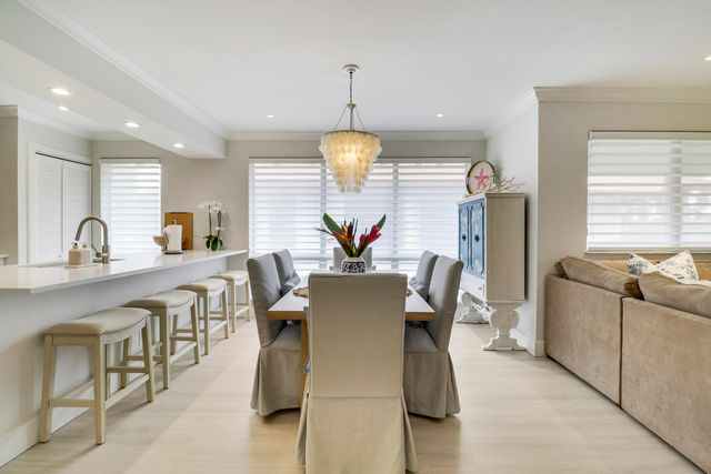 438 Brackenwood Lane S, Palm Beach Gardens, FL 33418