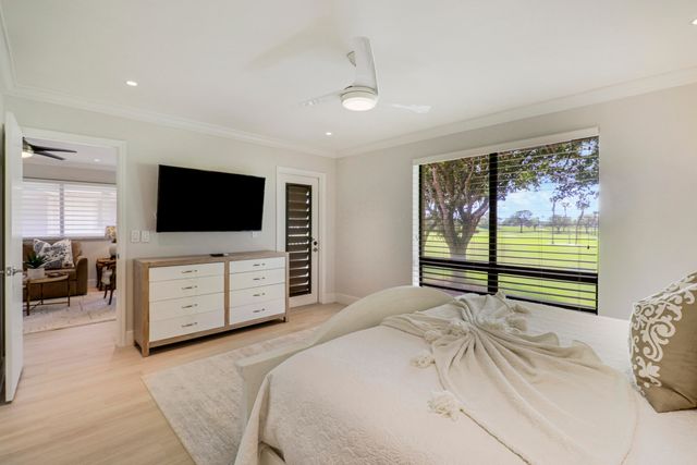 438 Brackenwood Lane S, Palm Beach Gardens, FL 33418