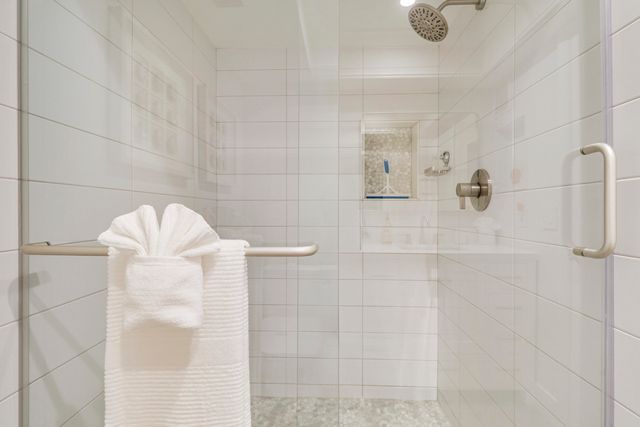 438 Brackenwood Lane S, Palm Beach Gardens, FL 33418