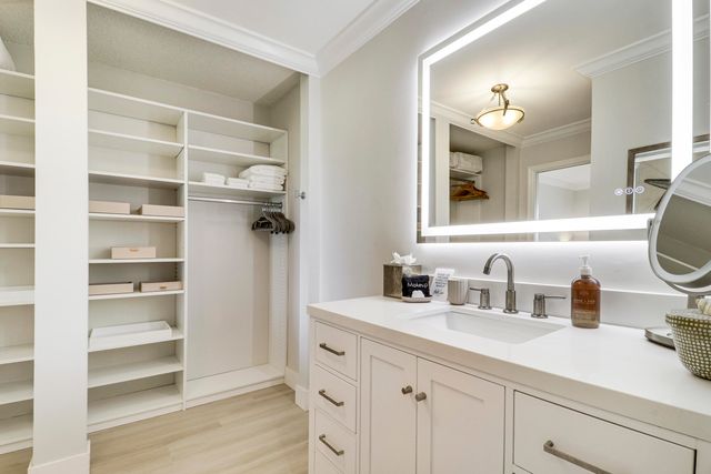 438 Brackenwood Lane S, Palm Beach Gardens, FL 33418