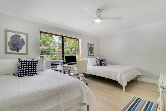 438 Brackenwood Lane S, Palm Beach Gardens, FL 33418