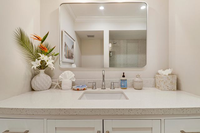 438 Brackenwood Lane S, Palm Beach Gardens, FL 33418