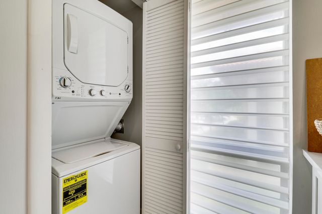 438 Brackenwood Lane S, Palm Beach Gardens, FL 33418