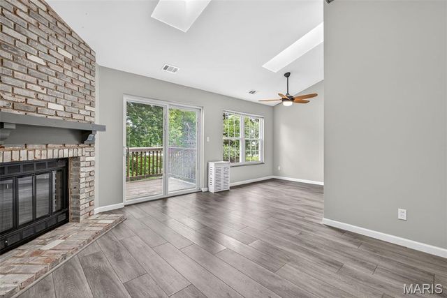 1034 Windstream Drive 14, St Peters, MO 63376
