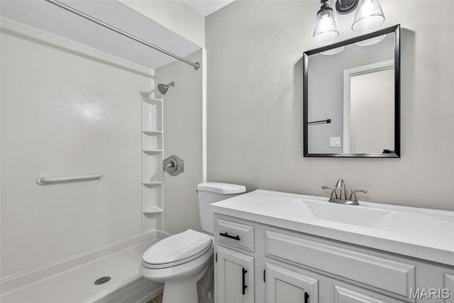 1034 Windstream Drive 14, St Peters, MO 63376