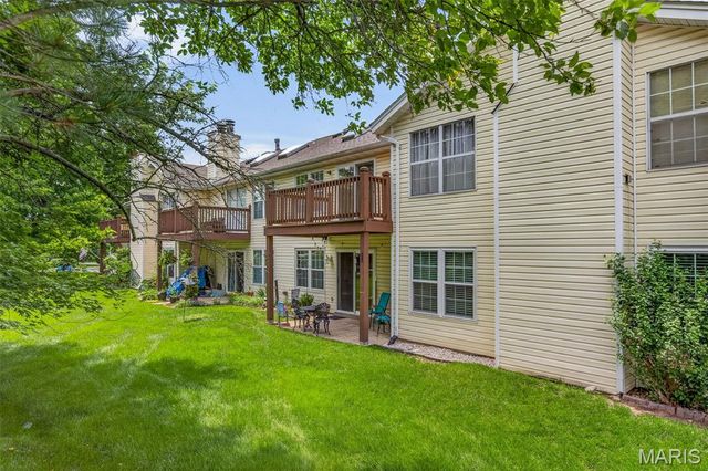 1034 Windstream Drive 14, St Peters, MO 63376