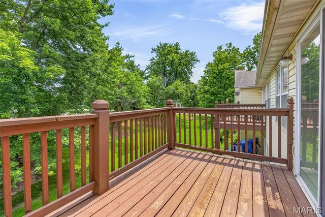 1034 Windstream Drive 14, St Peters, MO 63376