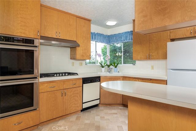 2325 Caracas Street, La Crescenta, CA 91214